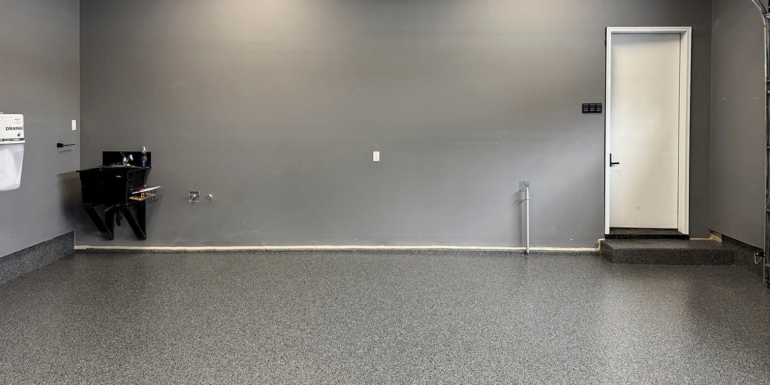 Garage Living Tecnica cabinetry project Before - 1516 x 758