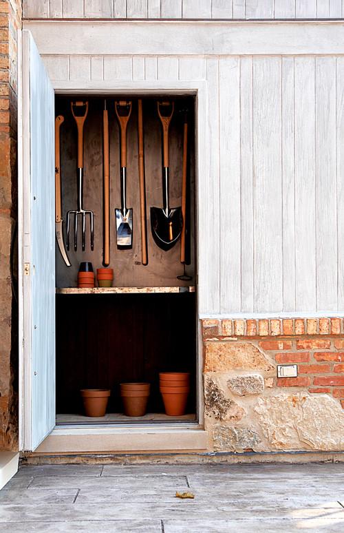 Store Garden Tools