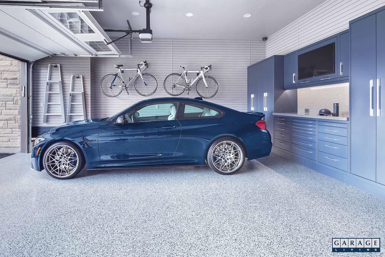 The Benefits of Investing in a Garage Living Franchise